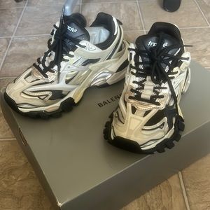 Balenciaga Track 2 Sneaker